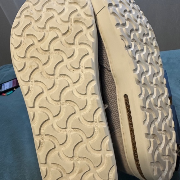 BIRKENSTOCK size 8 men , 10 women 41 26.5cm like new, price 60$ New price 180$ - Picture 5 of 9